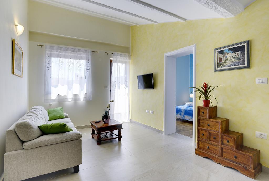 Apartment Rita 1 Ровин Екстериор снимка
